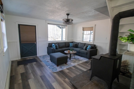 Cabin Home For Sale In Colchester, New York - image 16