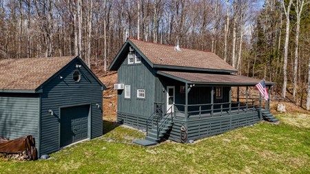 Cabin Home For Sale In Colchester, New York - image 27