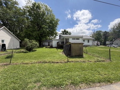 Charming 3-Bed Bungalow on Spacious Corner Lot - image 50