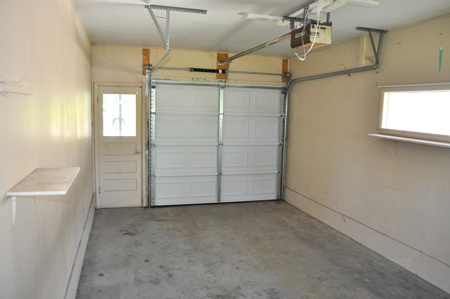 4-Bed Ranch with Finished Basement in King City – Move-In Ready - image 4