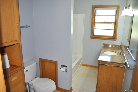 4-Bed Ranch with Finished Basement in King City – Move-In Ready - image 12