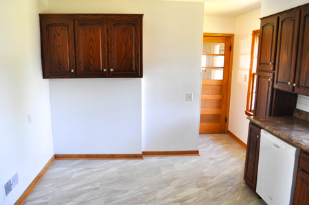 4-Bed Ranch with Finished Basement in King City – Move-In Ready - image 7