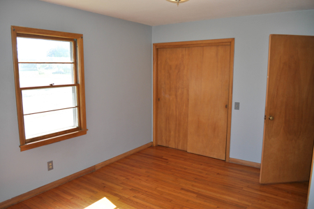 4-Bed Ranch with Finished Basement in King City – Move-In Ready - image 11