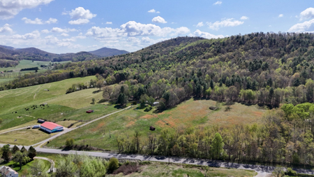 Sprawling 40 Acre Hobby Farm Just Minutes from Wytheville VA - image 34