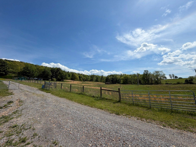 Sprawling 40 Acre Hobby Farm Just Minutes from Wytheville VA - image 14