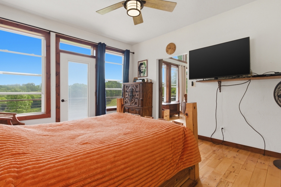 No Caption