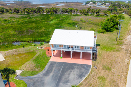 Income-Producing Coastal Duplex with Gulf Views in Suwannee, FL - image 4