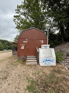 Income Producing Airbnb Property For Sale In Eminence - image 3