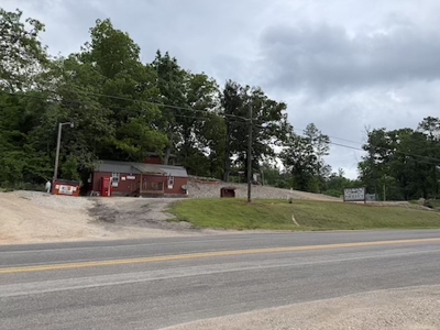 Income Producing Airbnb Property For Sale In Eminence - image 26