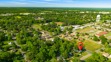 Highly Visible Commercial Property - image 18