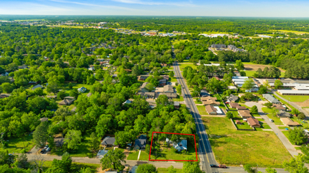 Highly Visible Commercial Property - image 20
