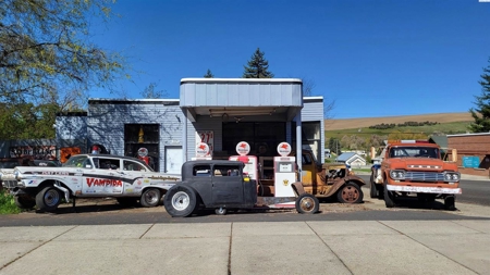 Versatile 3-Bay Commercial Shop in the Heart of Rosalia, WA - image 4