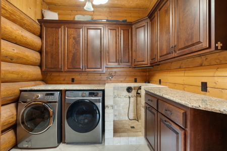 Chehalis Log Estate with Private Lake on 21+ Acres - image 27