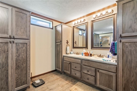 Country Home for Sale in Benton County - image 3