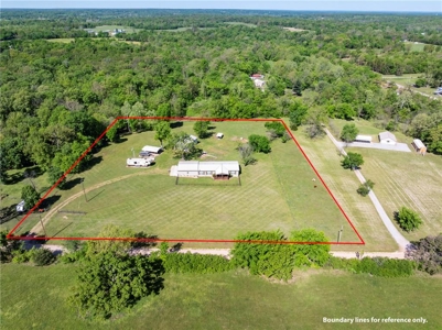 Country Home for Sale in Benton County - image 1