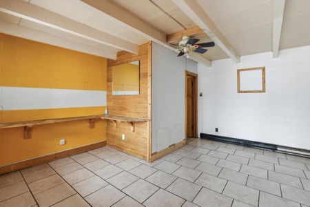 13-Unit Hospitality Property in Sault Ste Marie - image 6