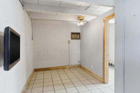 13-Unit Hospitality Property in Sault Ste Marie - image 2