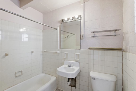 13-Unit Hospitality Property in Sault Ste Marie - image 12
