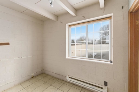 13-Unit Hospitality Property in Sault Ste Marie - image 4