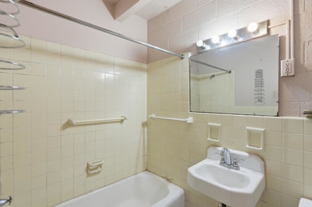 13-Unit Hospitality Property in Sault Ste Marie - image 23