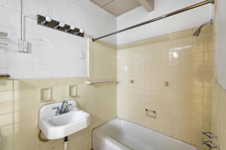 13-Unit Hospitality Property in Sault Ste Marie - image 19