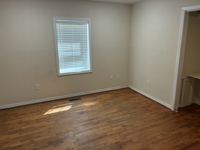 5 Bdrm 4 Bath On Acreage In Yellville - image 12