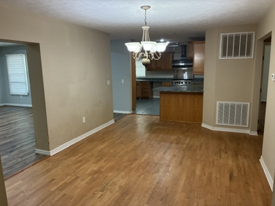 5 Bdrm 4 Bath On Acreage In Yellville - image 10