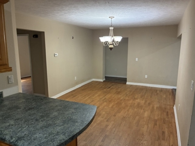 5 Bdrm 4 Bath On Acreage In Yellville - image 9
