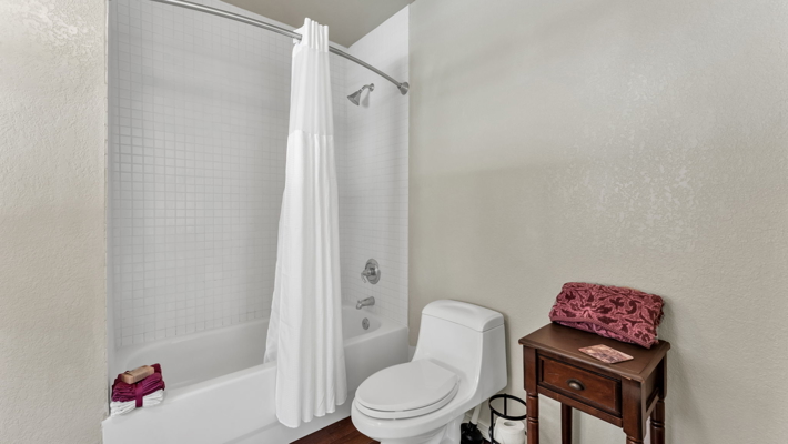 4/3 Pool, Near Disney, Theme Parks, Buildable lot next to home