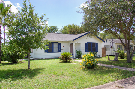 Charming Corner-lot Home with Investment Potential - image 4