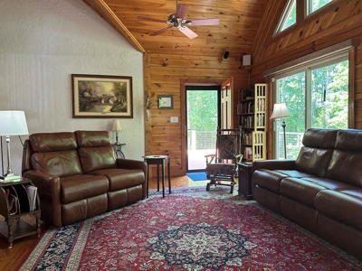 Southern Comfort: Private 11-Acre Log Home on Kerr Lake - image 25