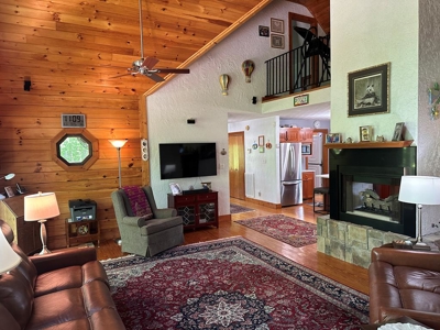 Southern Comfort: Private 11-Acre Log Home on Kerr Lake - image 27