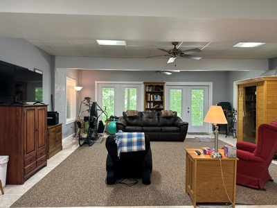 Southern Comfort: Private 11-Acre Log Home on Kerr Lake - image 37