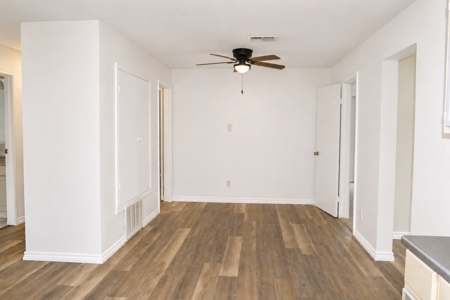 Spacious 3 bed 1 bath Home in Wichita Falls TX - image 8