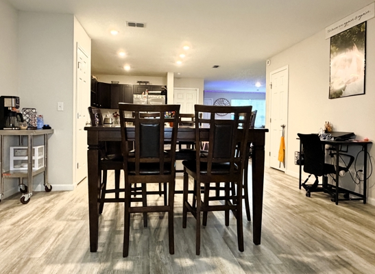 Spacious, Newer Jacksonville Home- Near Airport, Beaches, Hosp