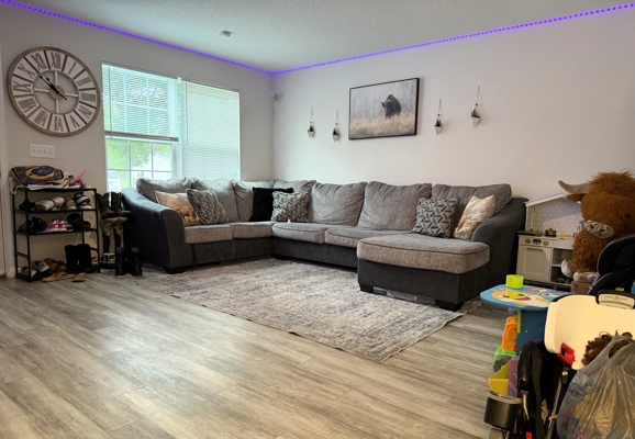 Spacious, Newer Jacksonville Home- Near Airport, Beaches, Hosp