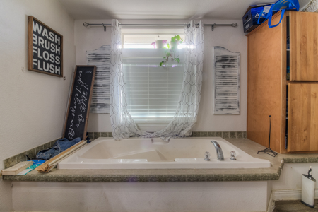 Country Living on 11.45 Irrigated Acres - image 8
