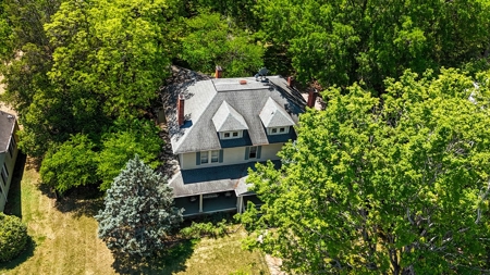 Historic Elegance & Lake Life: A Classic Clarksville VA Gem - image 4