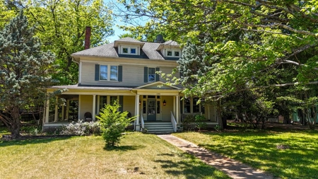 Historic Elegance & Lake Life: A Classic Clarksville VA Gem - image 1