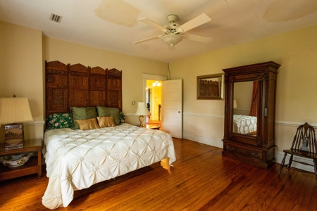 Historic Elegance & Lake Life: A Classic Clarksville VA Gem - image 32