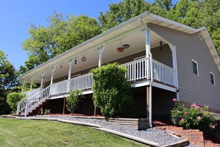 Country Home for Sale in Bristol VA - image 3