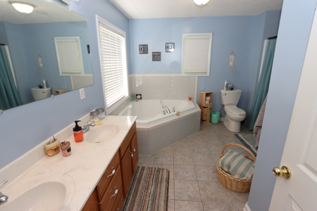 Country Home for Sale in Bristol VA - image 17