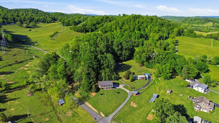 Country Home for Sale in Bristol VA - image 28