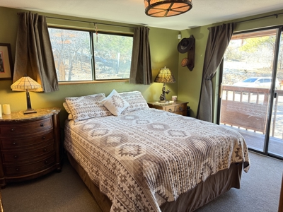 Spacious home with spectacular views in the mountains - image 3
