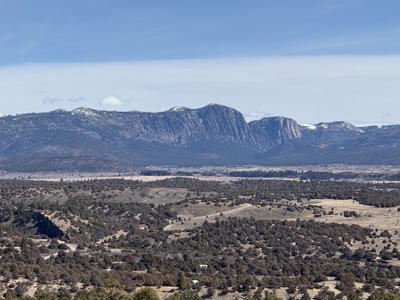 Spacious home with spectacular views in the mountains - image 18