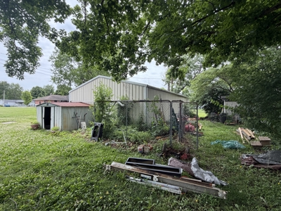 2 Bed 1 Bath Home in Palestine IL for Auction - image 20