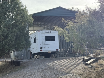 Mountain acreage with utilities - image 2