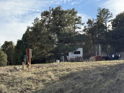 Mountain acreage with utilities - image 3
