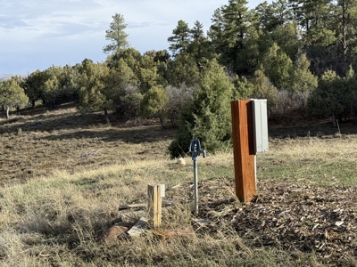 Mountain acreage with utilities - image 10