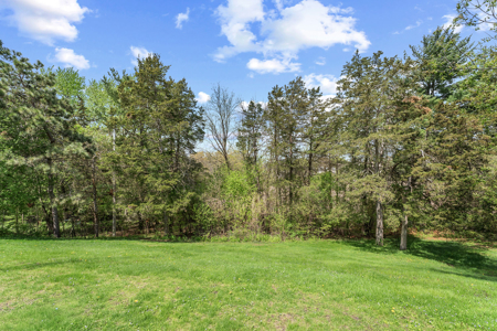 3-Bedroom in the heart of Portage near beautiful Silver Lake - image 40